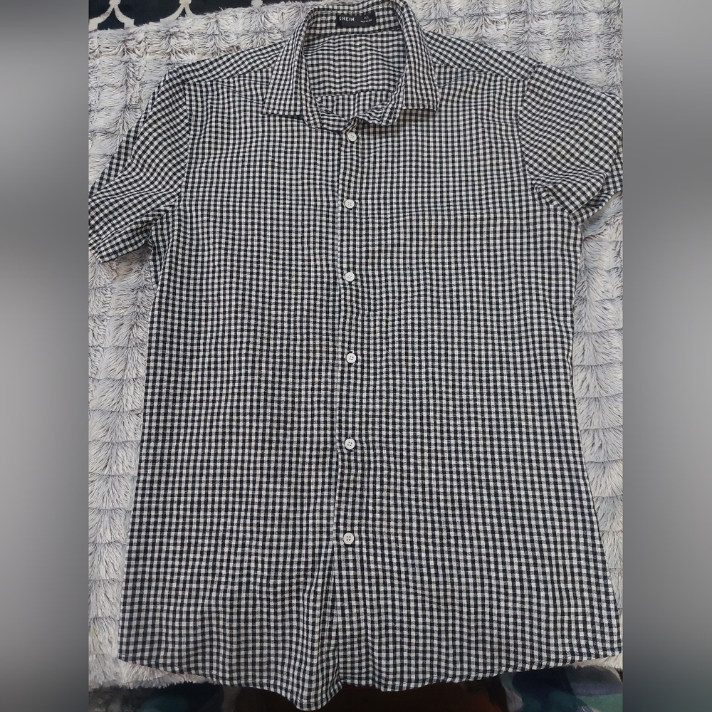 Mens Shein XL black and white plaid button-down